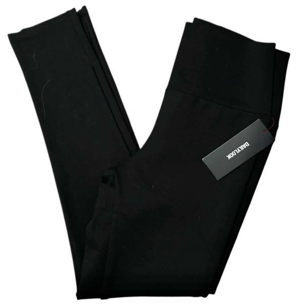 Dailylook NWT Women’s Size L Black Ponte Pull On Slim Skinny Leg Pants